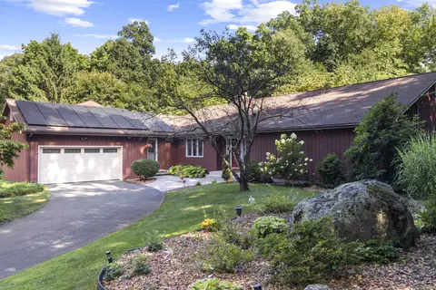9 Birch Ridge Rd, Burlington, CT 06013
