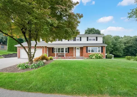 29 Gail Dr, Ellington, CT 06029