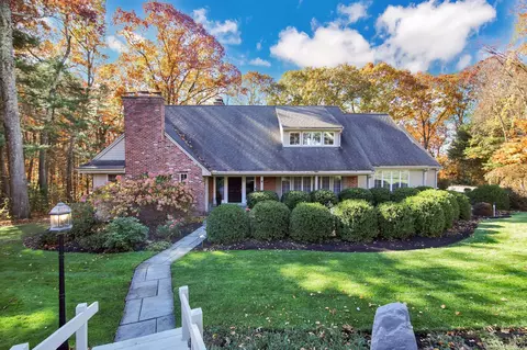 31 Long Hill Dr, Somers, CT 06071