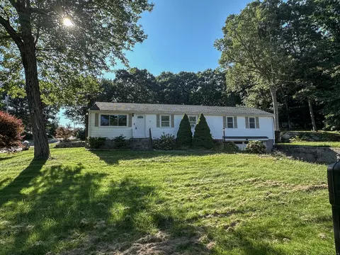11 Doris Rd, Bristol, CT 06010