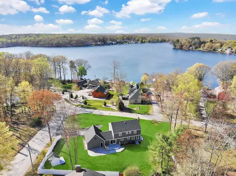 2 Webster Ln, Columbia, CT 06237