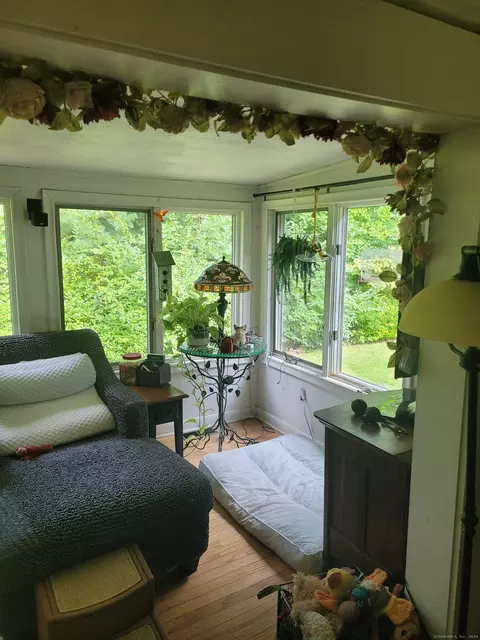 46 Wall Rd, Guilford, CT 06437