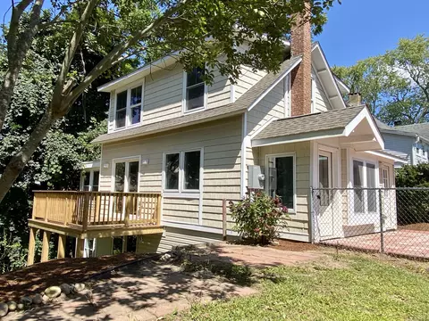 7 Orchard St, Niantic, CT 06357