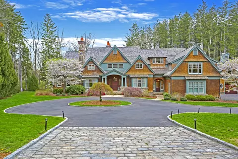 6 Pan Handle Ln, Westport, CT 06880