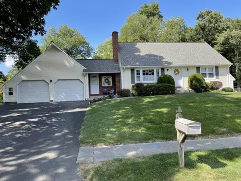 1 Brentwood Dr, Enfield, CT 06082
