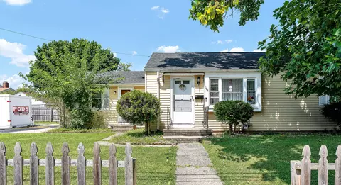 104 Douglas St, Hartford, CT 06114