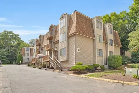 48 N Mountain Rd #102, New Britain, CT 06053