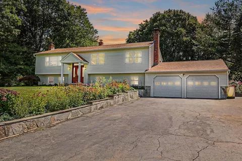 9 Sylvan Dr, Shelton, CT 06484