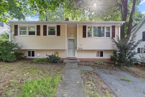 162 Mitchell St, Groton, CT 06340