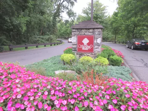 60 Nabby Rd #77, Danbury, CT 06811