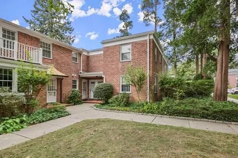 170 Putnam Park Rd, Greenwich, CT 06830