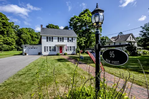 95 Main St, Middlefield, CT 06481