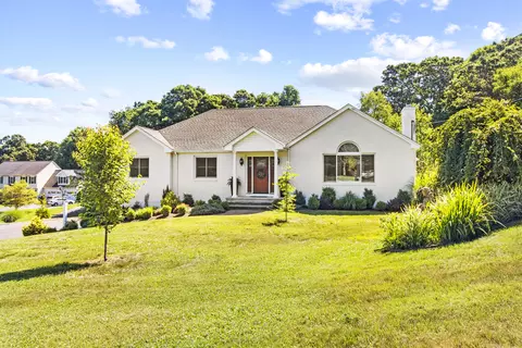 454 Arbutus St, Middletown, CT 06457