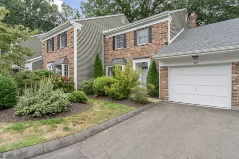 154 Tunxis Vlg #154, Farmington, CT 06032