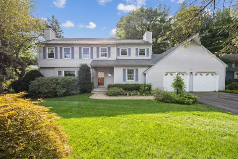 3 Pamela Ct, Farmington, CT 06032