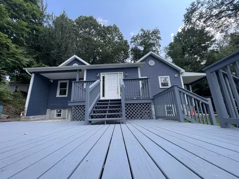 83 Foxon Blvd, East Haven, CT 06513