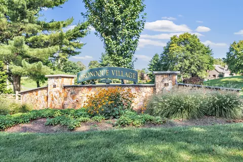 477 Iroquois Ln #B, Stratford, CT 06614