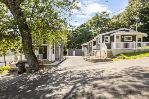 40-42 Eastern Ave, New London, CT 06320