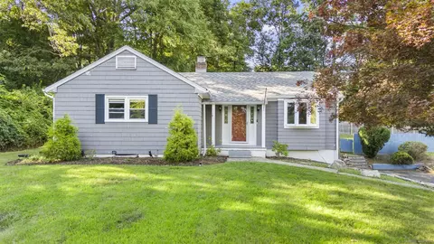 25 Indian Head Rd, Danbury, CT 06811