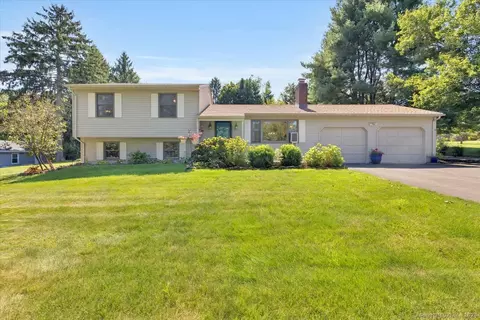 17 Boulder View Ct, Durham, CT 06422