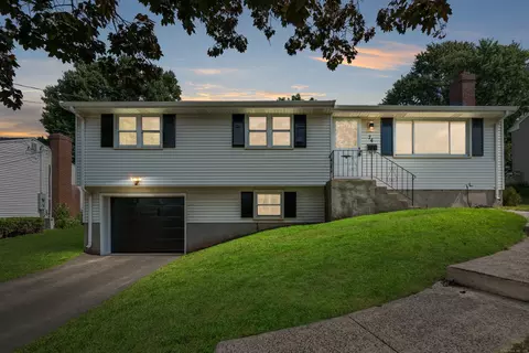 74 Clarendon Ter, Newington, CT 06111