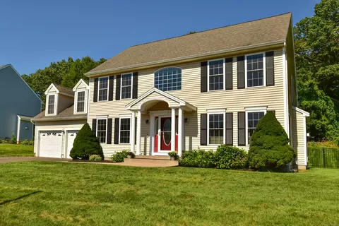 33 Tyler Farms Rd, Plainville, CT 06062