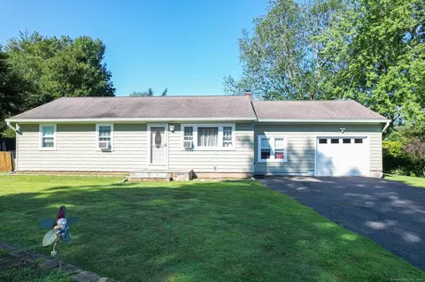 72 Crestwood Dr, Danbury, CT 06811