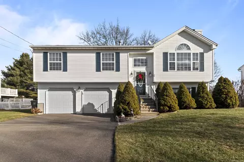 38 Marsh Hill Rd, Naugatuck, CT 06770