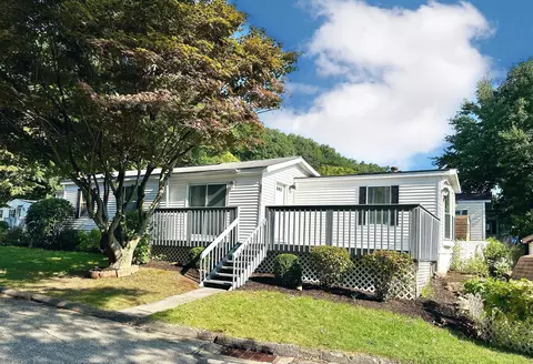 143 Woodland Park, Shelton, CT 06484