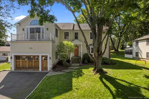 45 Edge Hill Pl, Fairfield, CT 06824