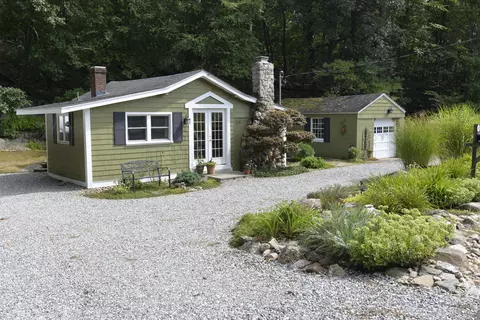 220 Guinea Rd, Monroe, CT 06468