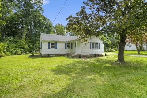 18 Standish Rd, Windsor, CT 06095