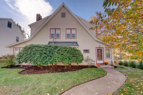 2 Gerard St, Manchester, CT 06040