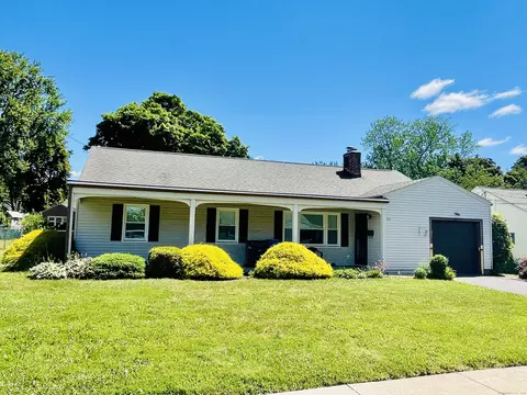 83 Weaver Rd, Manchester, CT 06042