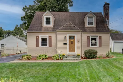 694 Center St, Manchester, CT 06040