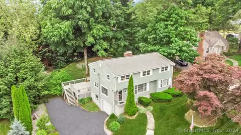20 Norwood Ter, Trumbull, CT 06611