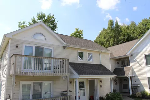 4 Millbrook Ct #4, Newington, CT 06111
