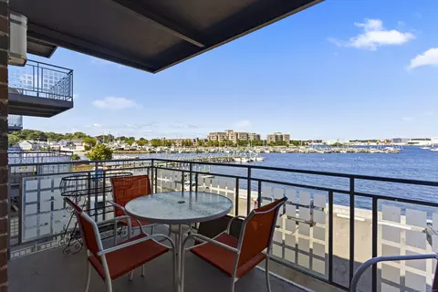 184 Pequot Ave #204, New London, CT 06320