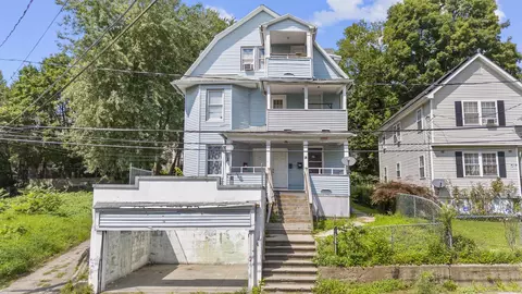 14 Ridgewood St, Waterbury, CT 06710