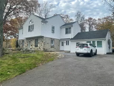66 Cedar Crest Pl, Norwalk, CT 06854