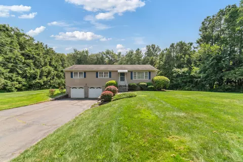 153 Twin Brook Ter, Monroe, CT 06468