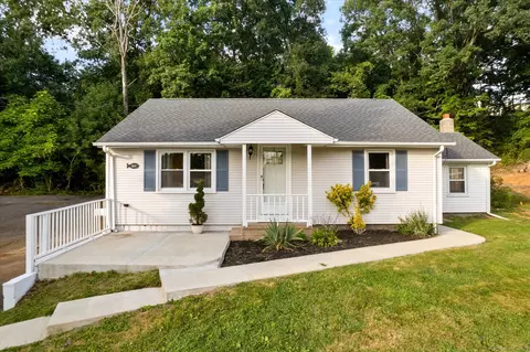 104 Burban Dr, Branford, CT 06405