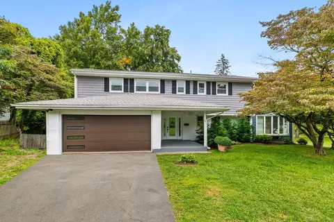 54 W Normandy Dr, West Hartford, CT 06107