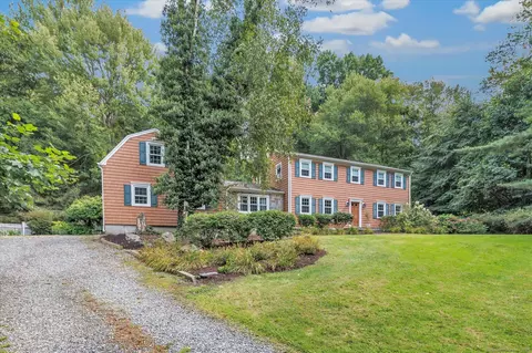 88 Holly Pl, Monroe, CT 06468