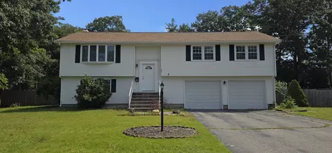 82 Bates Dr, East Hartford, CT 06108