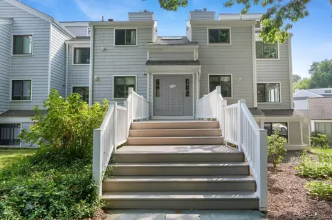 41 Rowayton Woods Dr #41, Norwalk, CT 06854