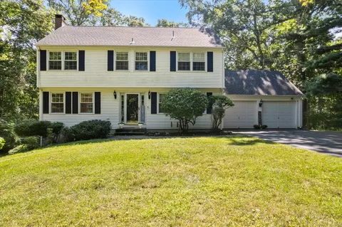 92 Sportsman Hill Rd, Madison, CT 06443