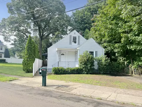 40 Highview Ave, West Haven, CT 06516