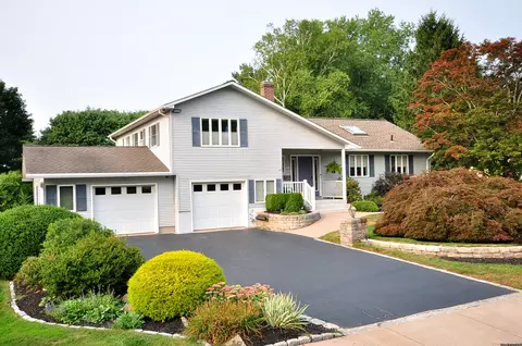 15 Frances Dr, Manchester, CT 06040