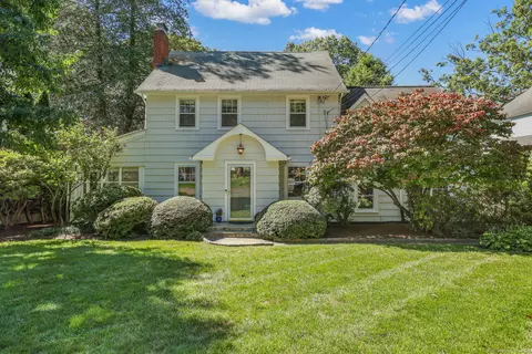 12 Chester Rd, Darien, CT 06820